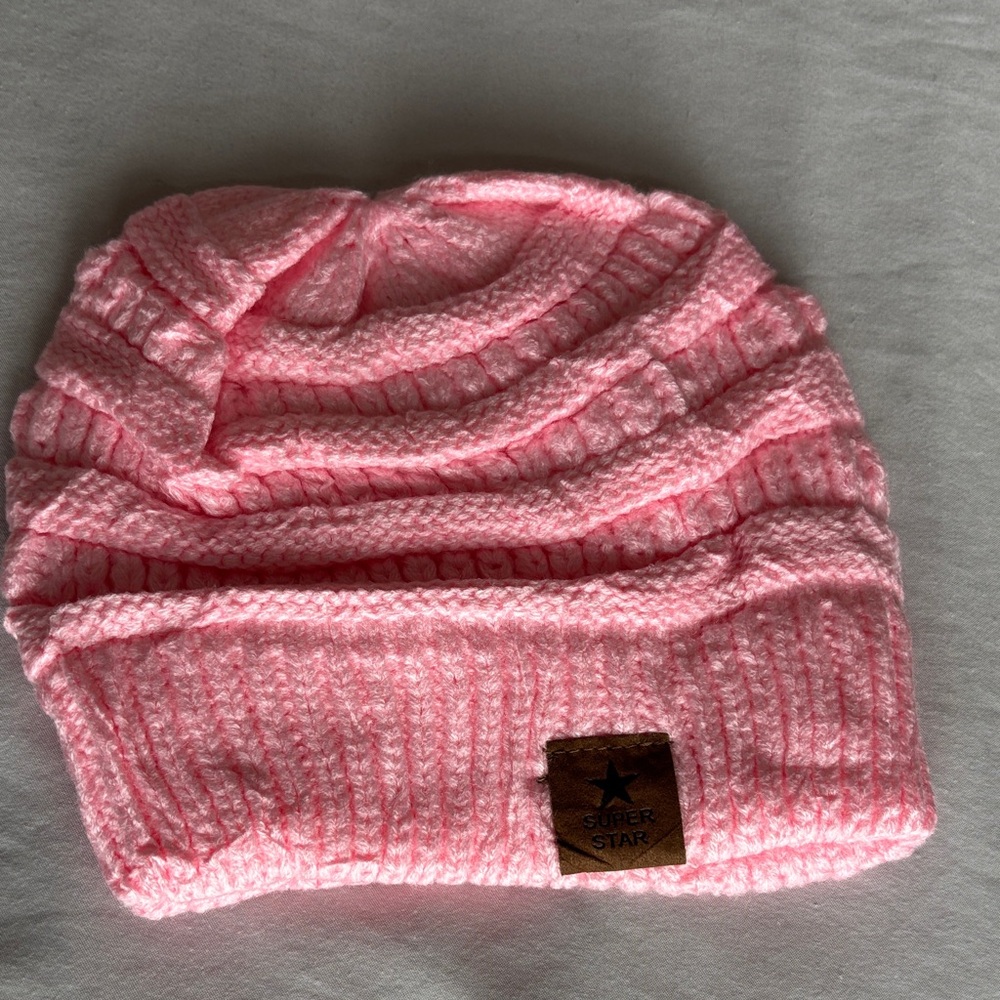SUPER STAR Soft Rib Knit Beanie Winter Hat Pink Youth Size M NWOT
